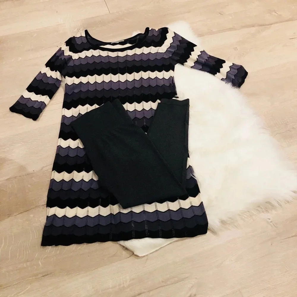 - Being sold as a bundle/top and leggings